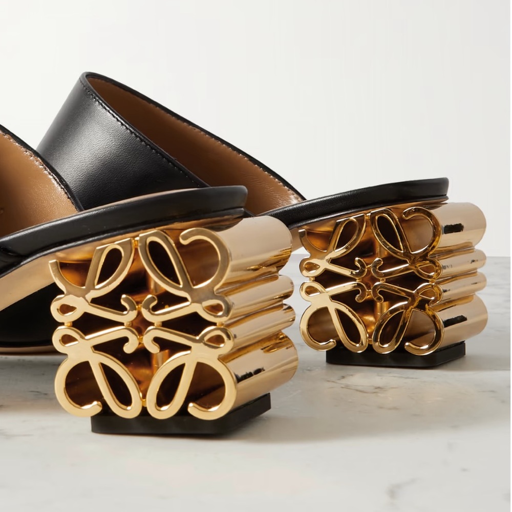 [NEW] LOEWE BLACK LEATHER ANAGRAM-HEEL MULES - Picture 3 of 6